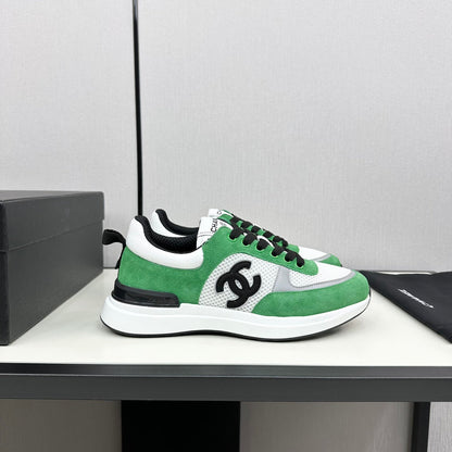 SNEAKER IN EMERALD GREEN SUEDE AND GREY BREATHABLE MESH