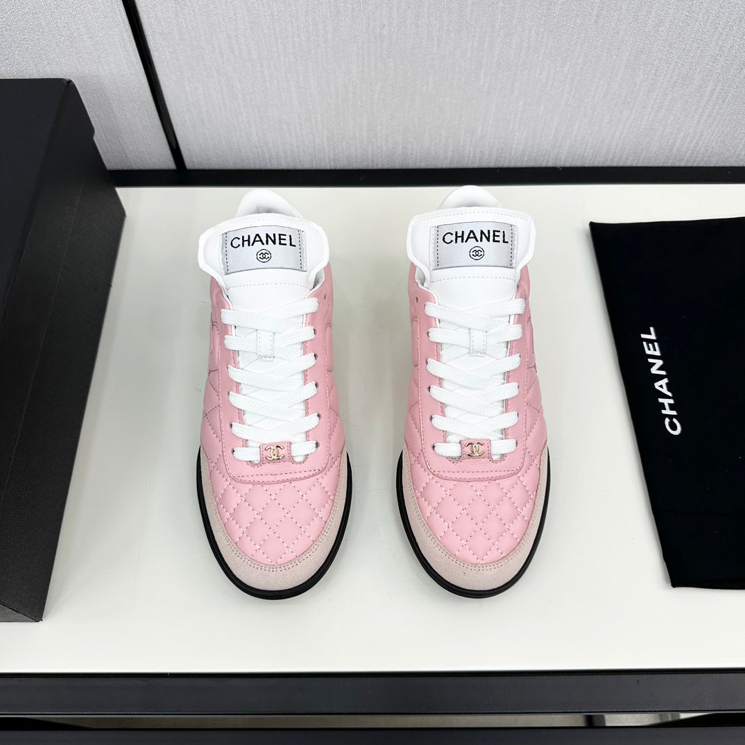SPORTS SHOES IN LIGHT PINK CALFSKIN