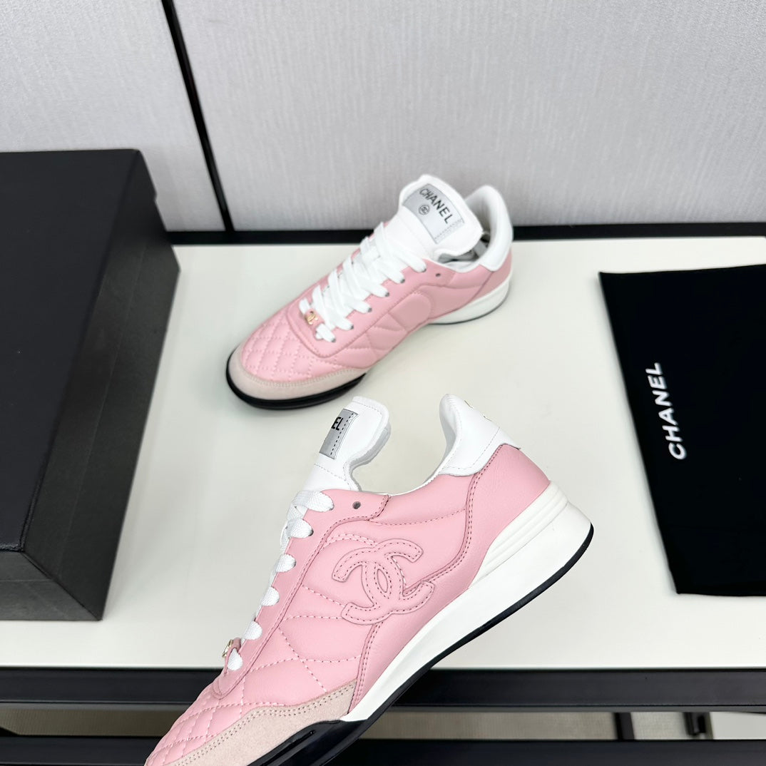 SPORTS SHOES IN LIGHT PINK CALFSKIN