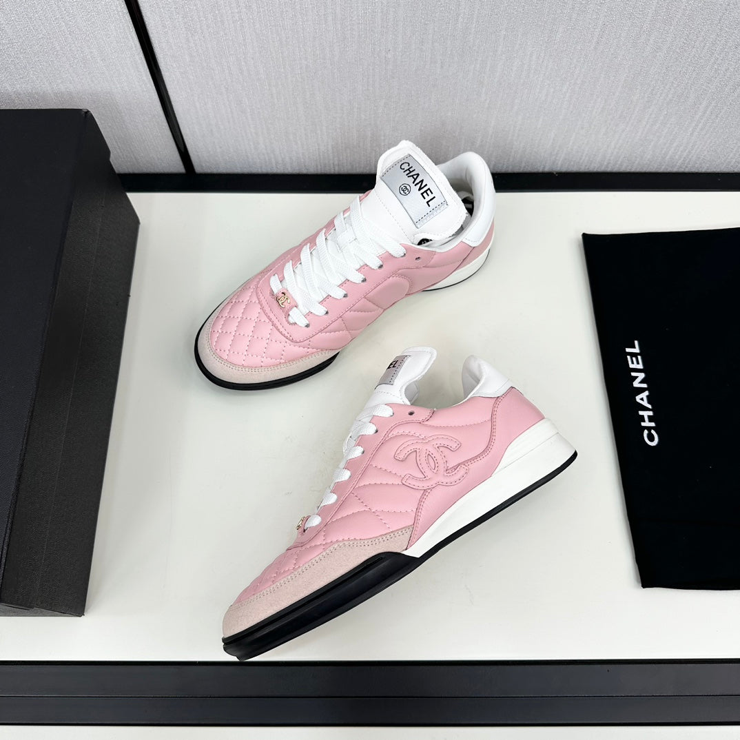 SPORTS SHOES IN LIGHT PINK CALFSKIN