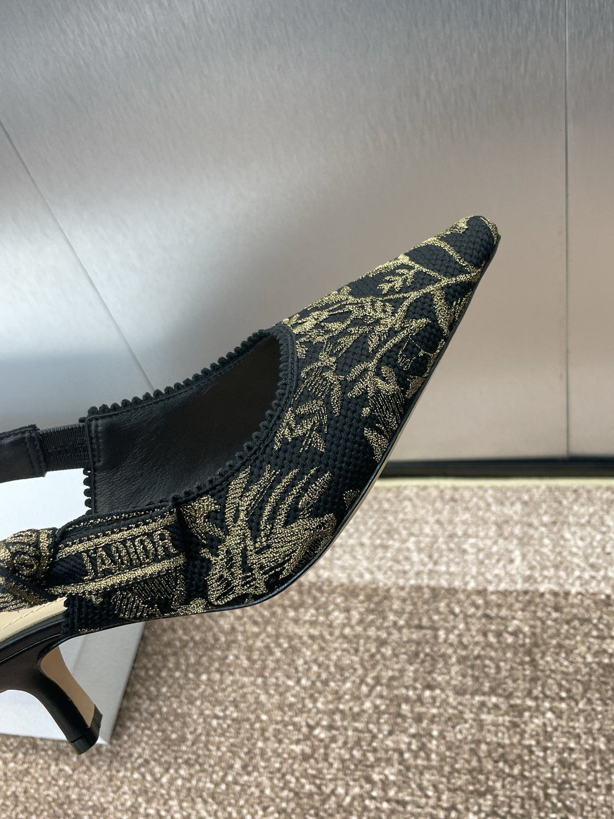 J'ADIOR HIGH SLINGBACK PUMP BLACK AND GOLD-TONE MILLEFIORI JACQUARD 65 MM