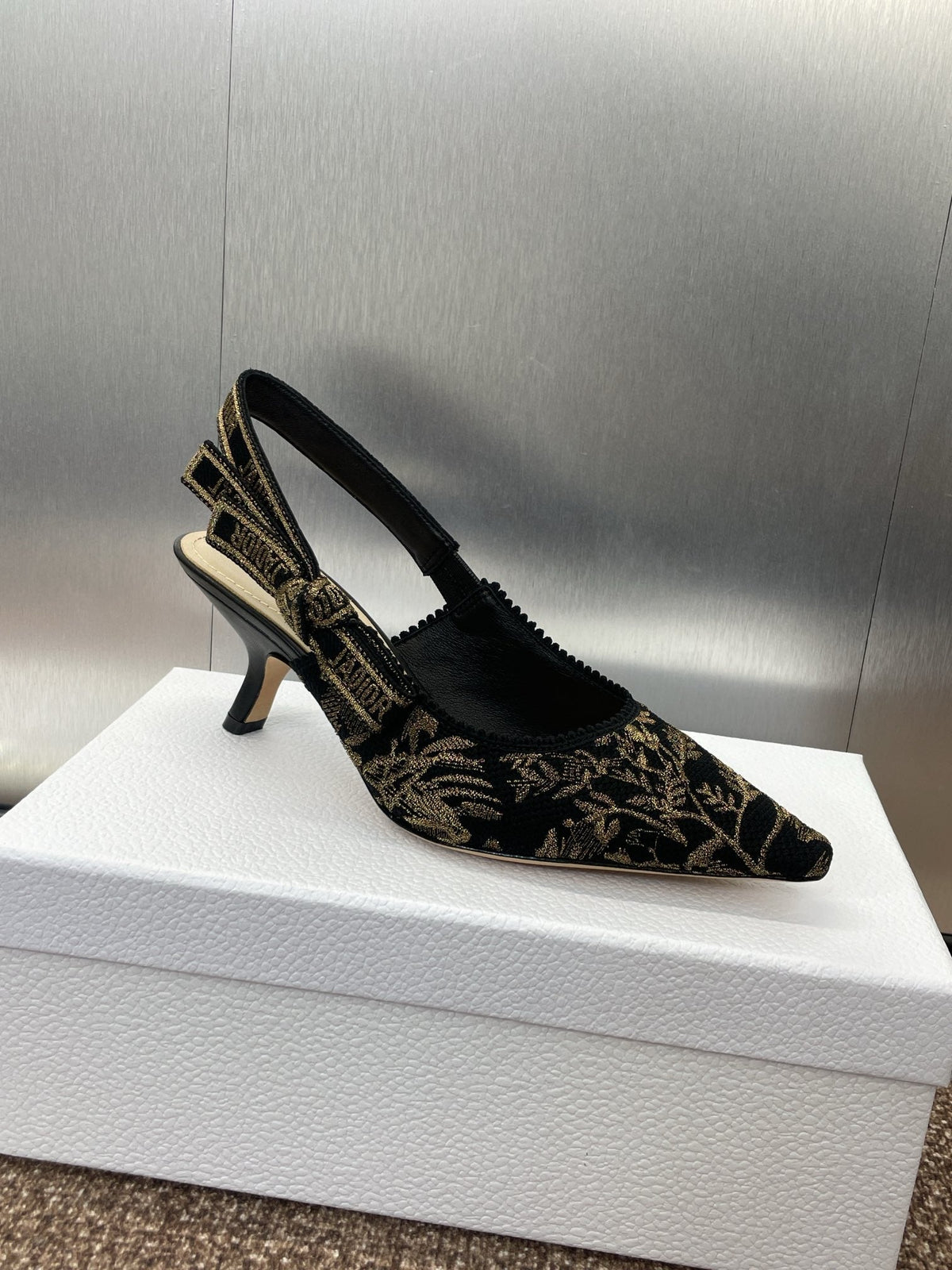 J'ADIOR HIGH SLINGBACK PUMP BLACK AND GOLD-TONE MILLEFIORI JACQUARD 65 MM
