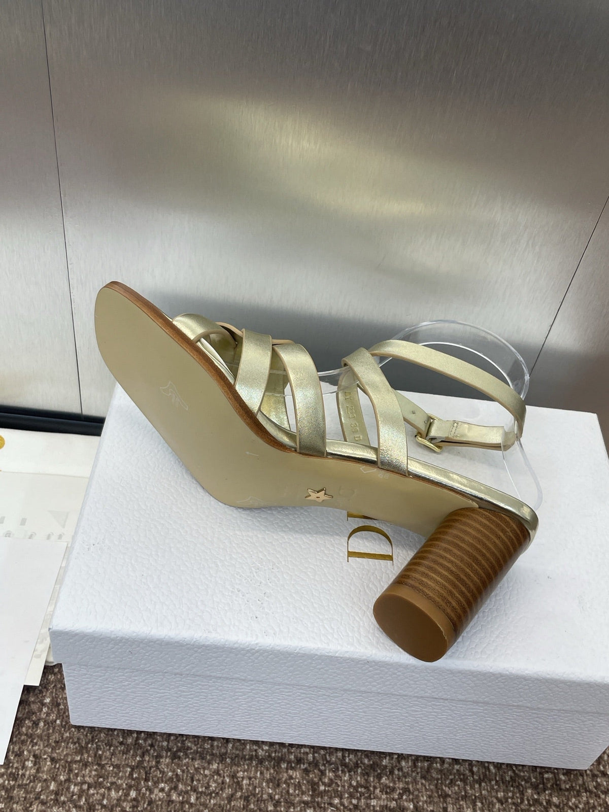D-CLUB HIGH HEEL SLIDE 25S 80MM IN GOLD GLOSSY CALFSKIN