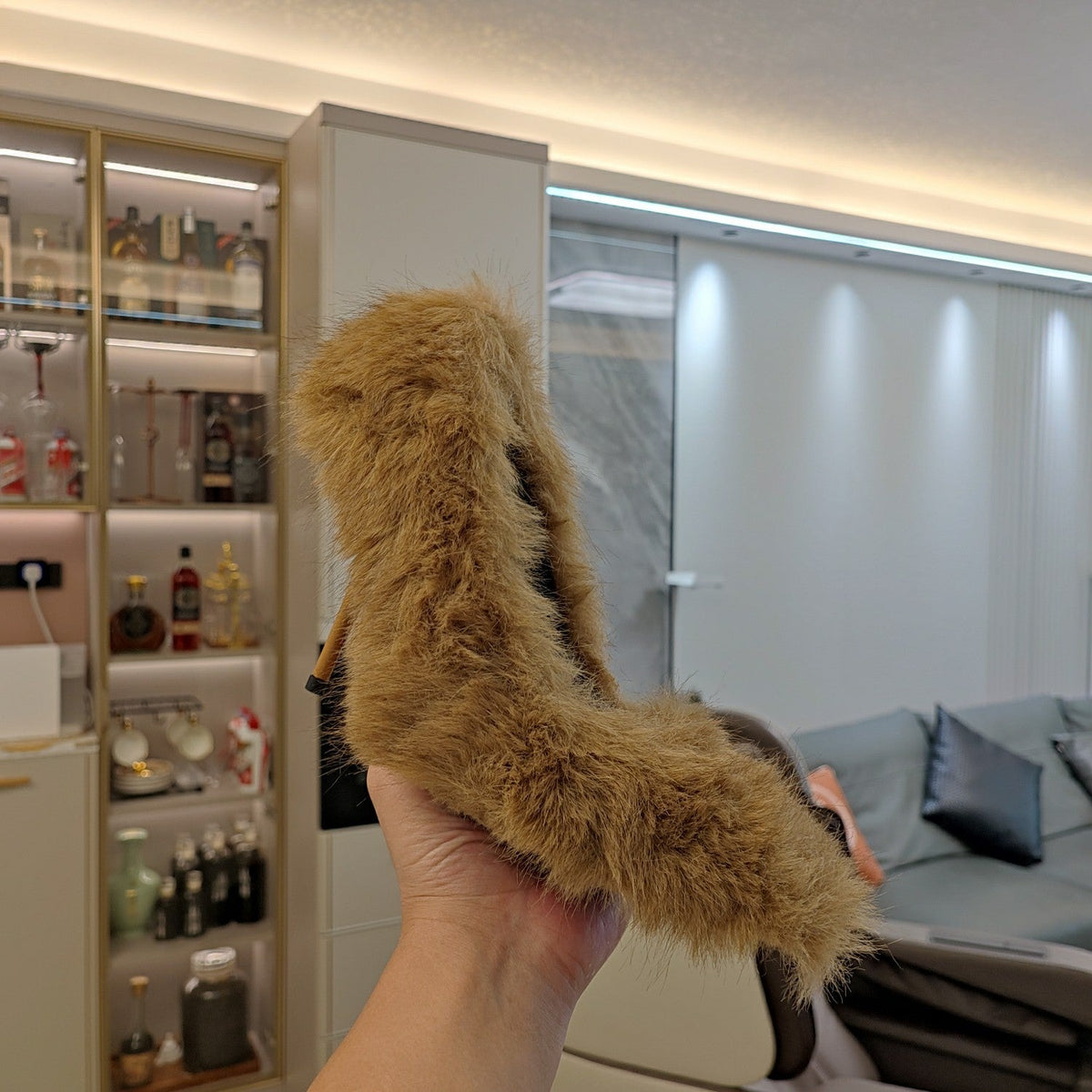 FURRY PUMPS 90MM IN BROWN FOX FUR