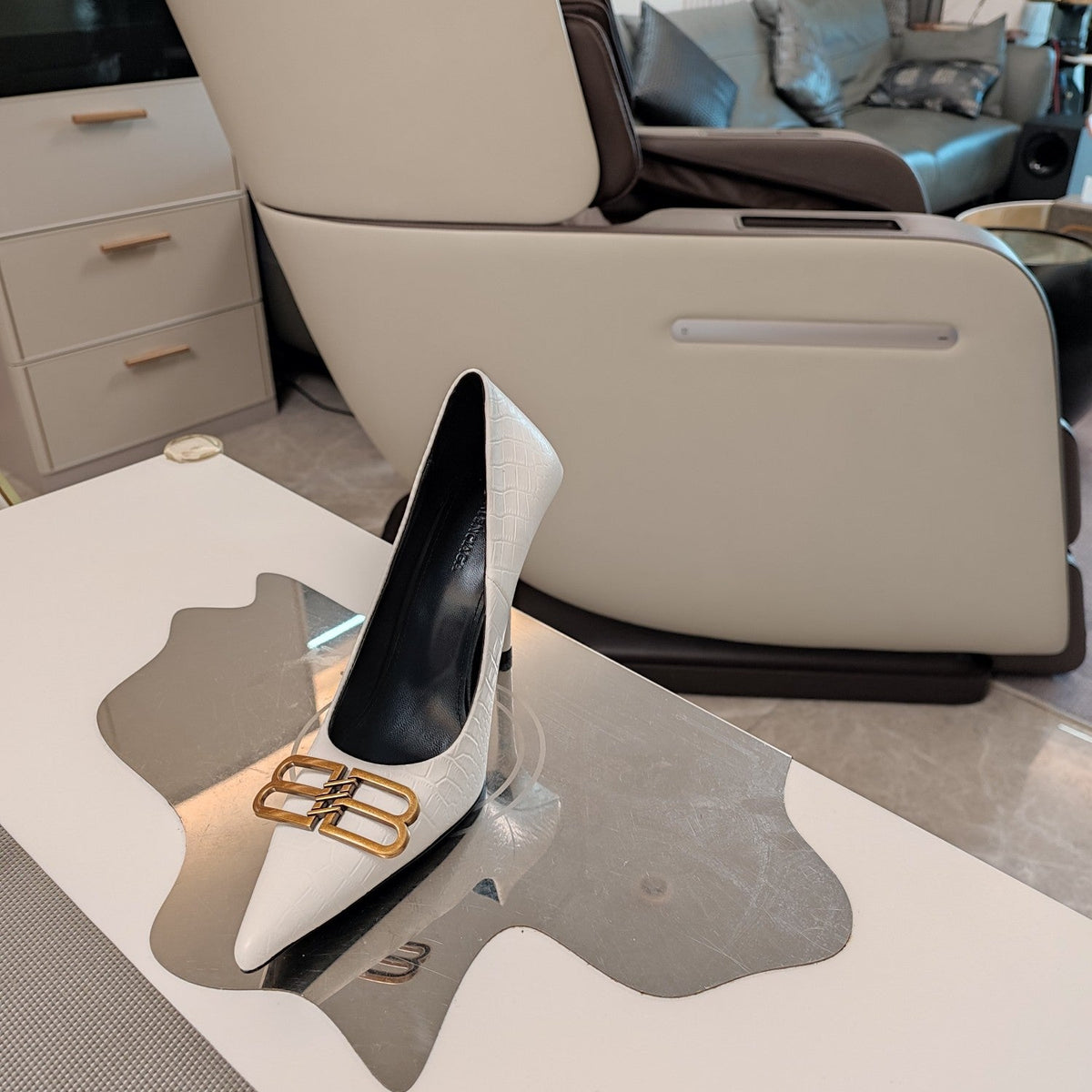 POINTED BB GOLD BUCKLE HIGH PUMPS IN WHITE CROCODILE PATTERN CALFSKIN