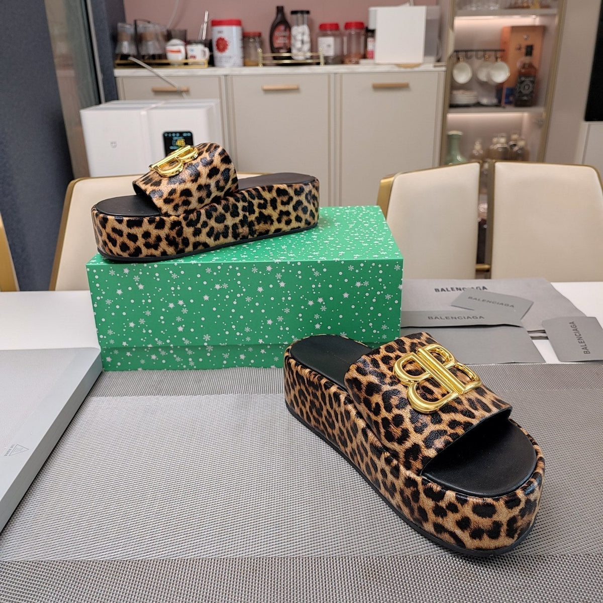 RISE SANDAL THICK-SOLED IN BROWN LEOPARD PRINT CALFSKIN