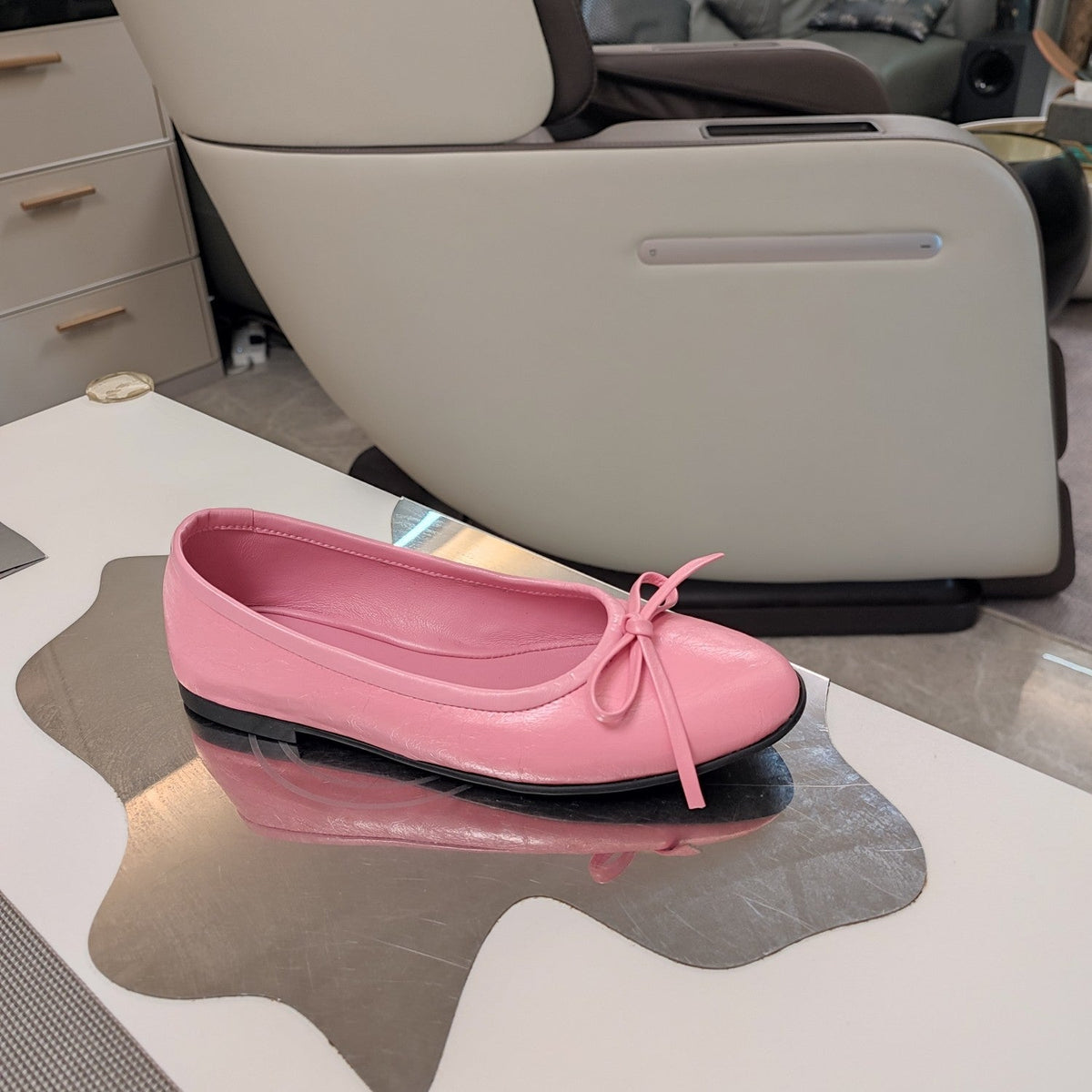 RHINESTONE BALLET FLATS WITH BOW IN SEA PINK WAX-OIL SHEEPSKIN