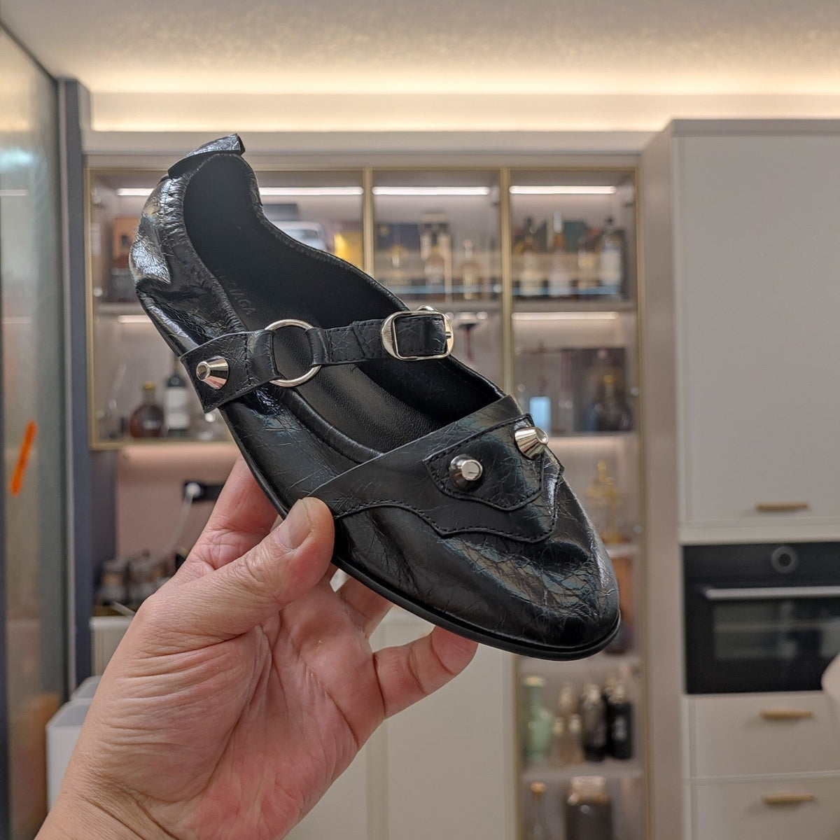 STUDDED MARY JANE FLATS IN BLACK SHINY LAMBSKIN