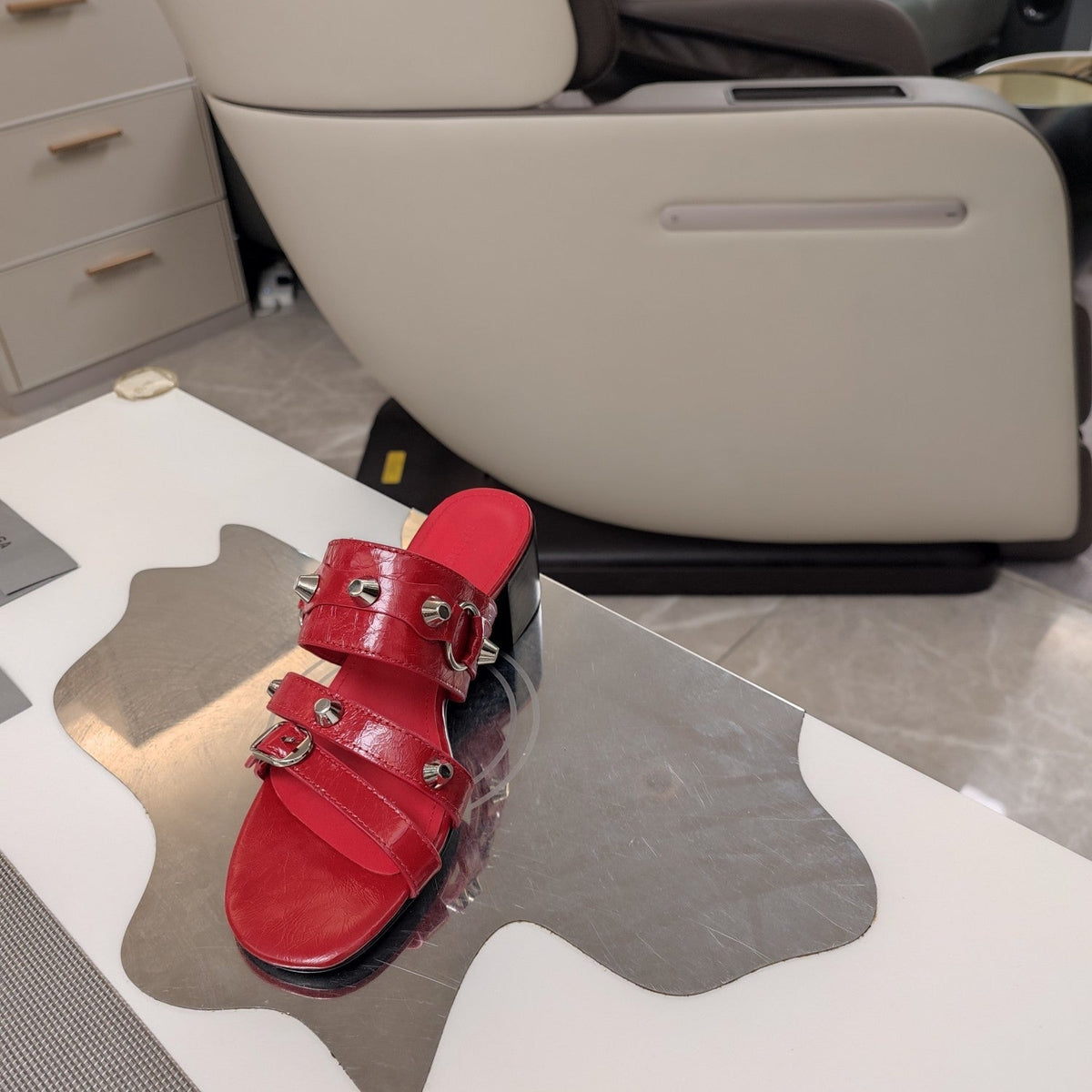 STRAPPY MEDIUM HEELED SANDALS IN RED STUDDED WAX-OIL SHEEPSKIN