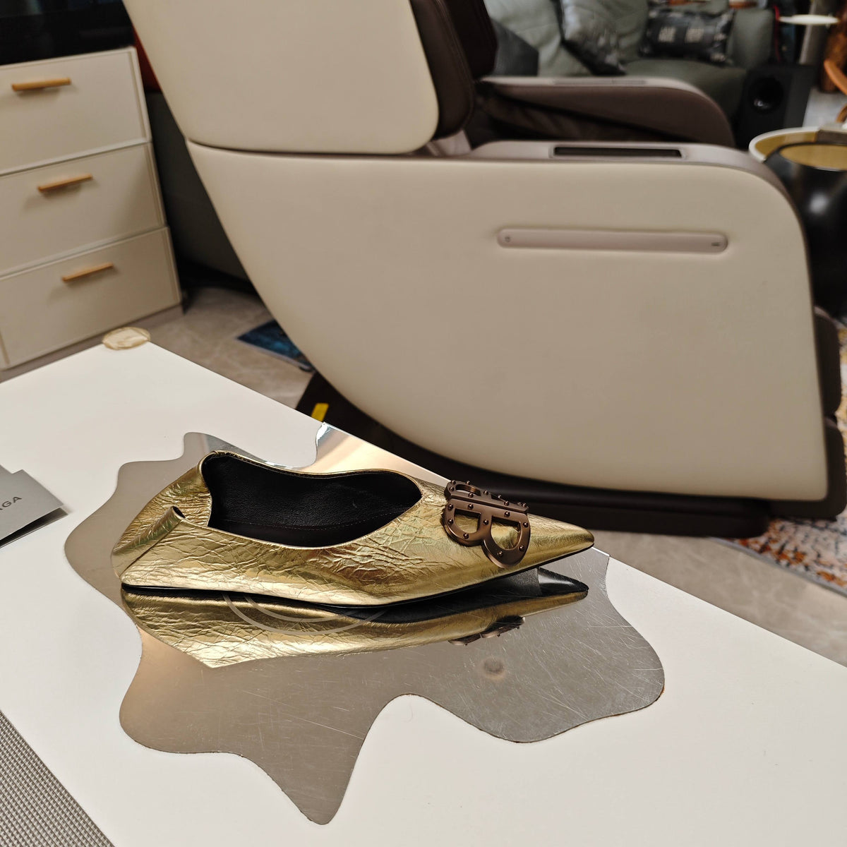 POINTED BALLET FLATS IN GOLD METALLIC SHINY CRACKED SHEEPSKIN
