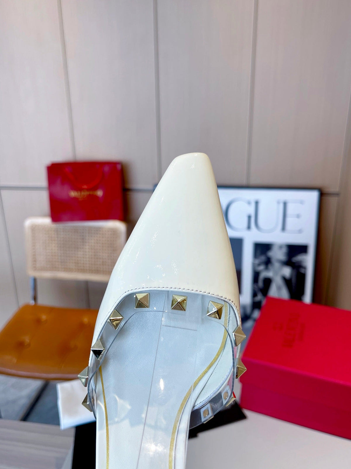ROCKSTUD CAGED SLINGBACKS 5 CM IN WHITE CALFSKIN