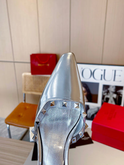 ROCKSTUD CAGED SLINGBACKS 5 CM IN SILVER CALFSKIN