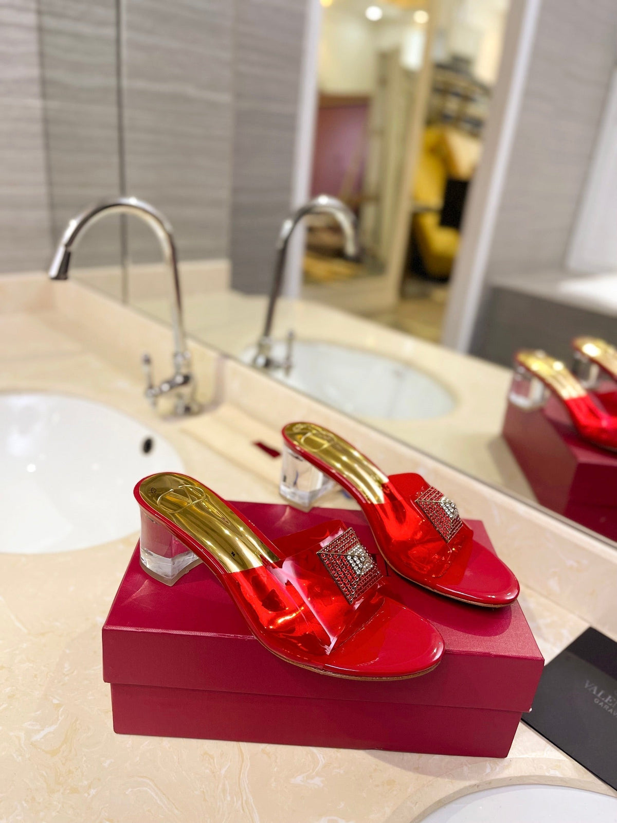 HIGH MULE 60MM IN CHERRY RED SHEEPSKIN AND TRANSPARENT PVC