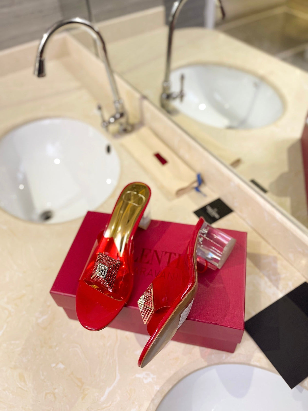 HIGH MULE 60MM IN CHERRY RED SHEEPSKIN AND TRANSPARENT PVC