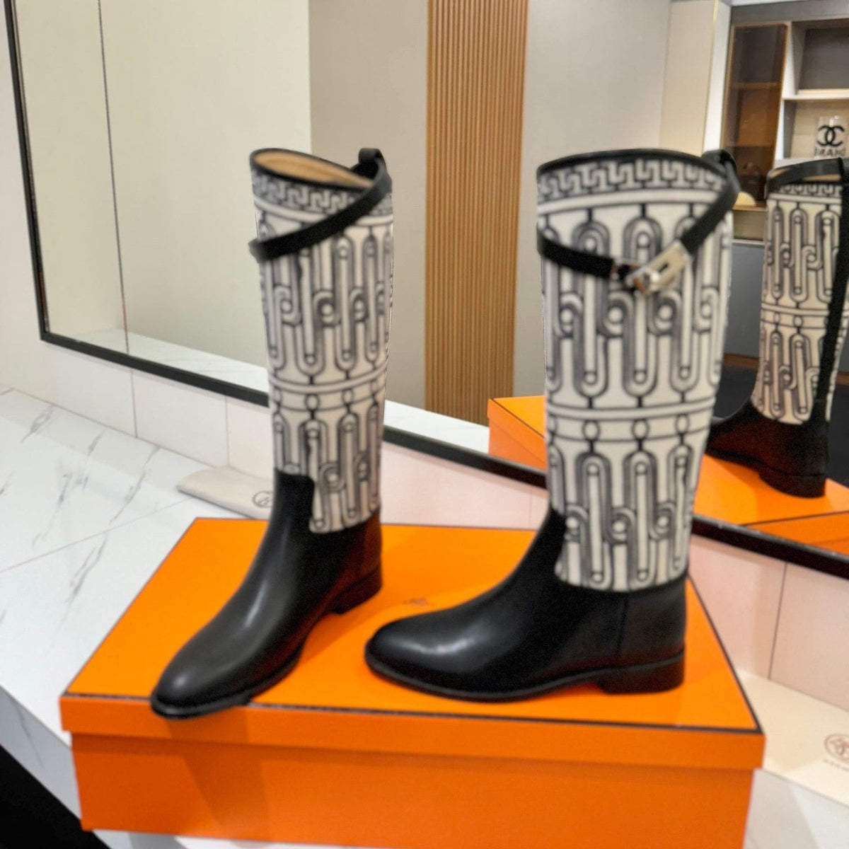 JUMPING BOOT 2 CM IN BLACK CALFSKIN AND BLACK MIX WHITE FABRIC