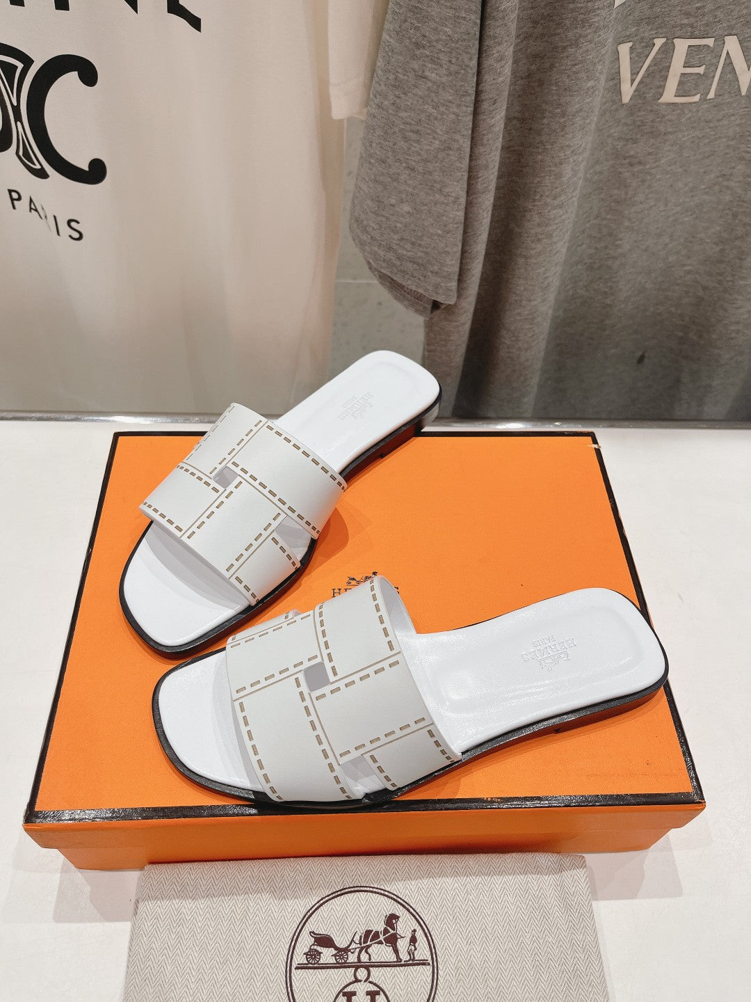 Idioma Sandal White Calfskin