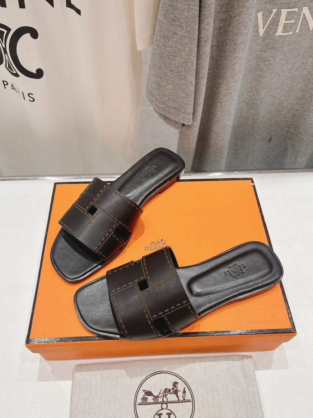 Idioma Sandal Black Calfskin