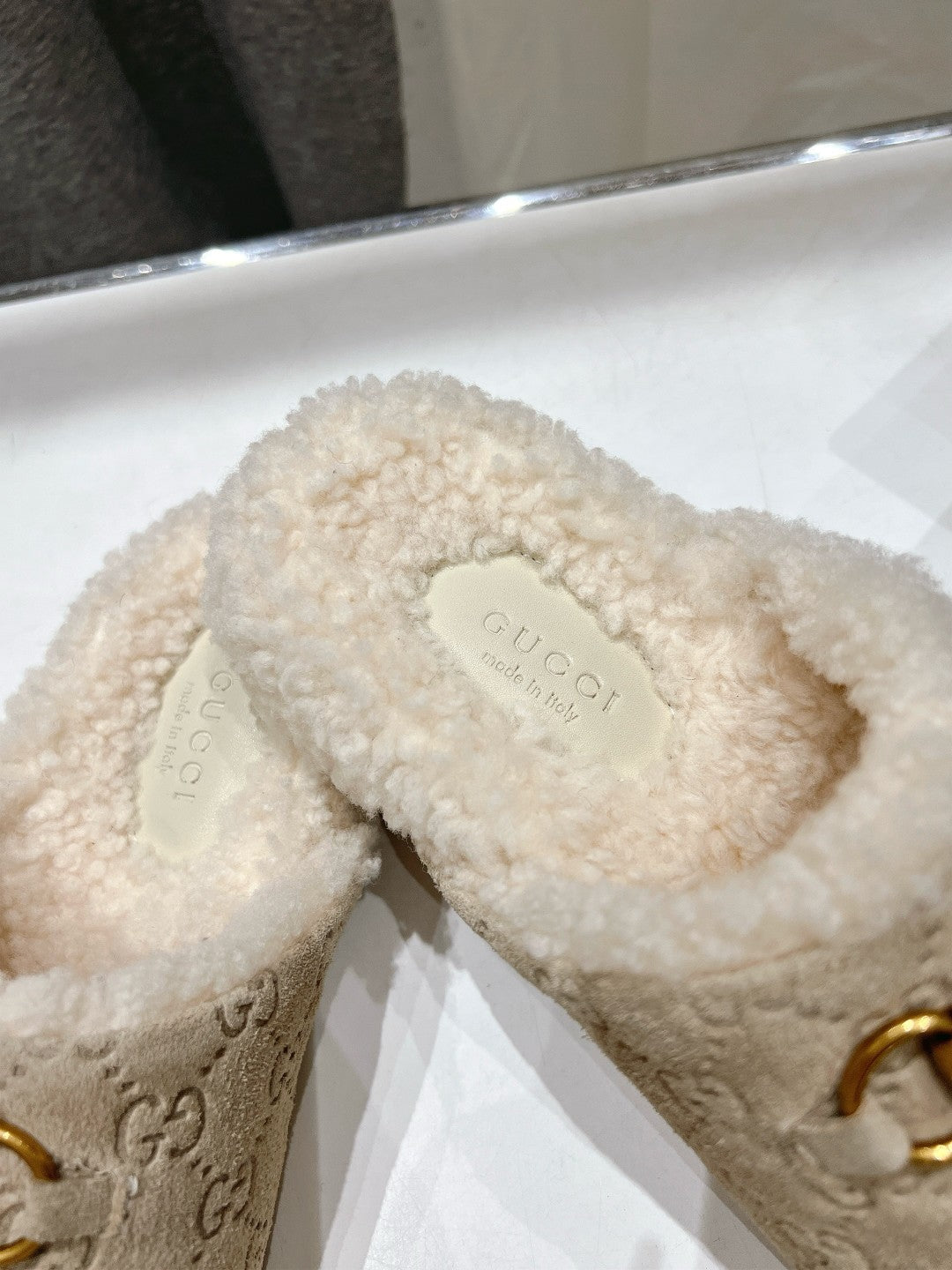 HORSEBIT MULE IN BEIGE EMBOSSED SUEDE AND FLEECE LINING