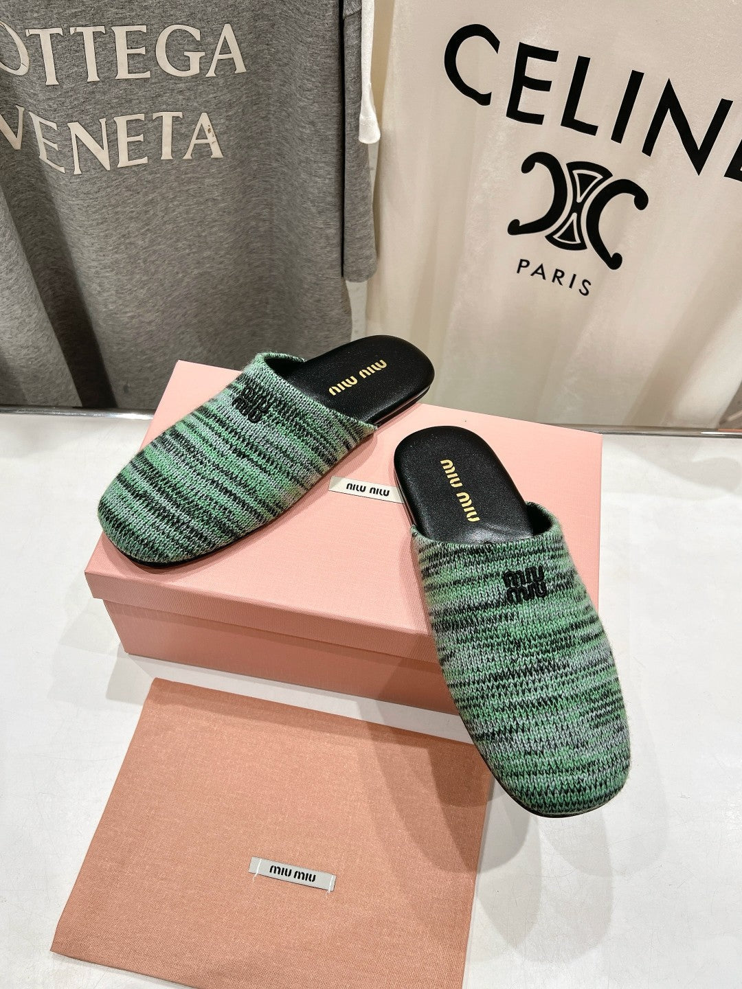 KNITTED MULES IN LIGHT GREEN MIX BLACK WOOL