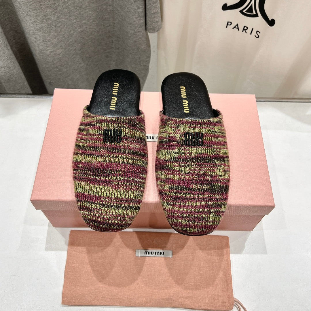 KNITTED MULES IN COLORFUL WOOL