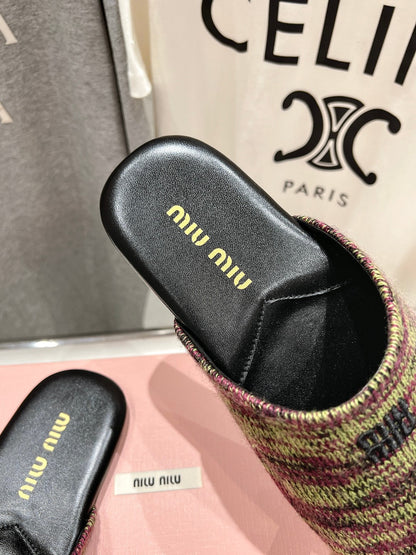 KNITTED MULES IN COLORFUL WOOL