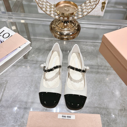 MARY JANE SANDAL CAP TOE WHITE SHEEPSKIN