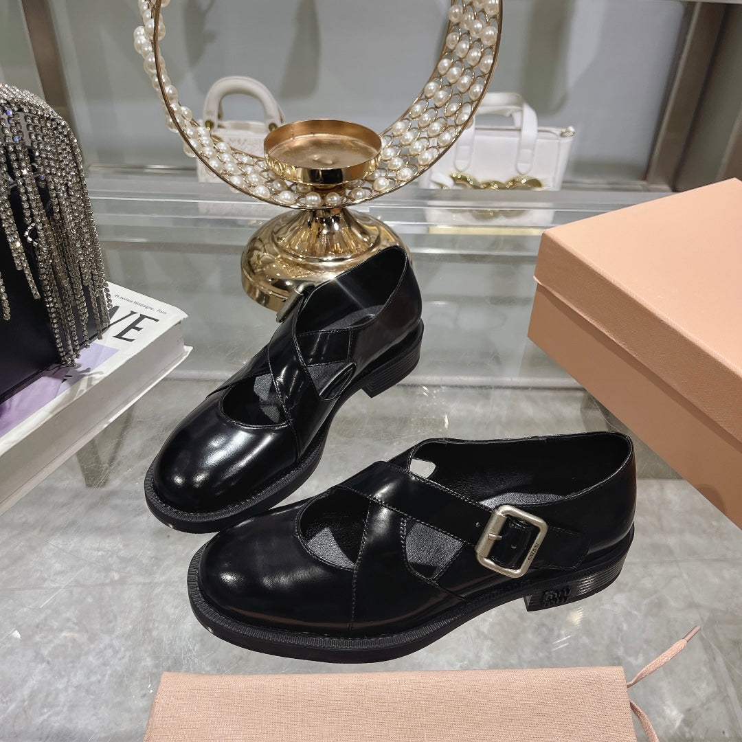 Sandal Black Cowhide With Cross-strap