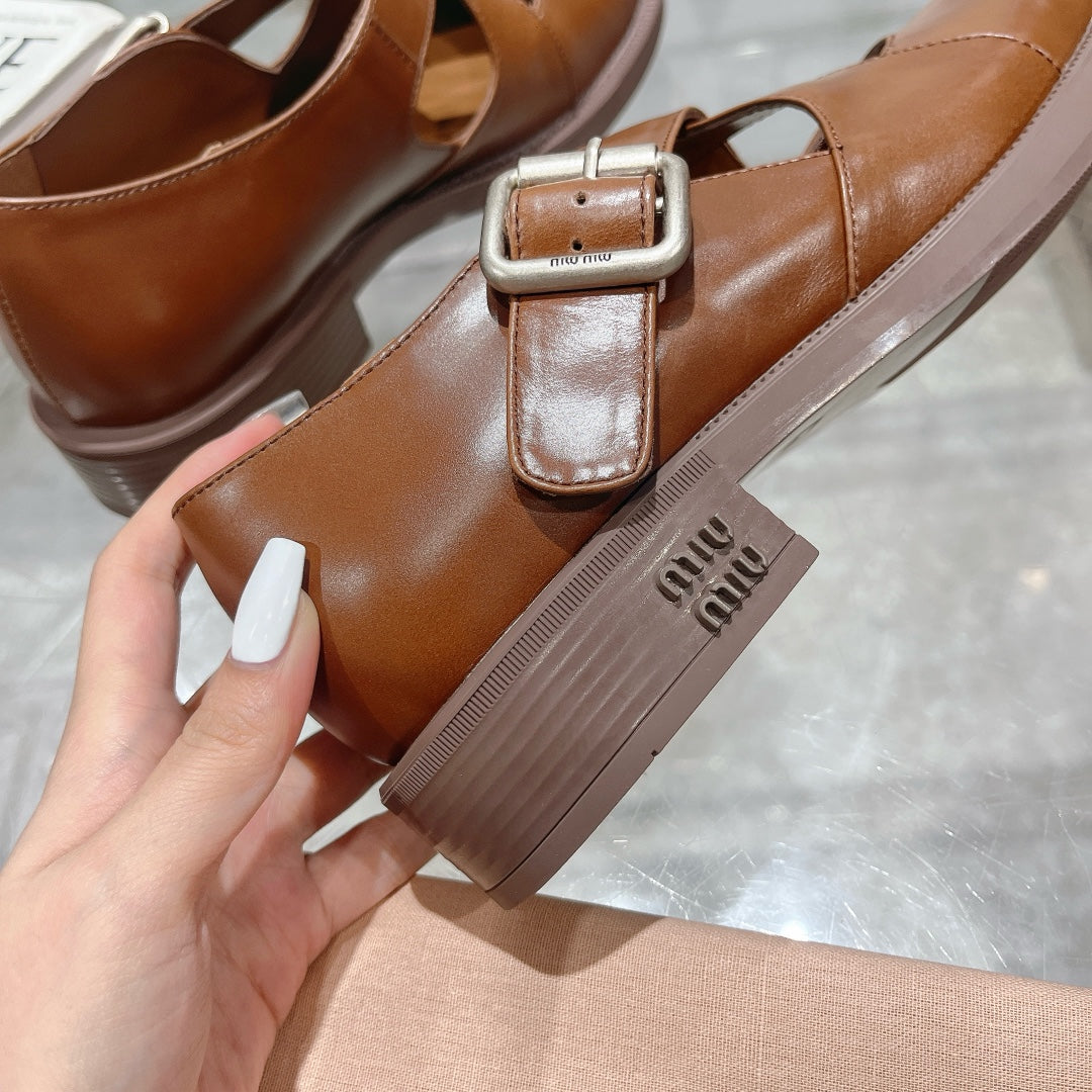 Sandal Chestnut Cowhide With Cross-strap