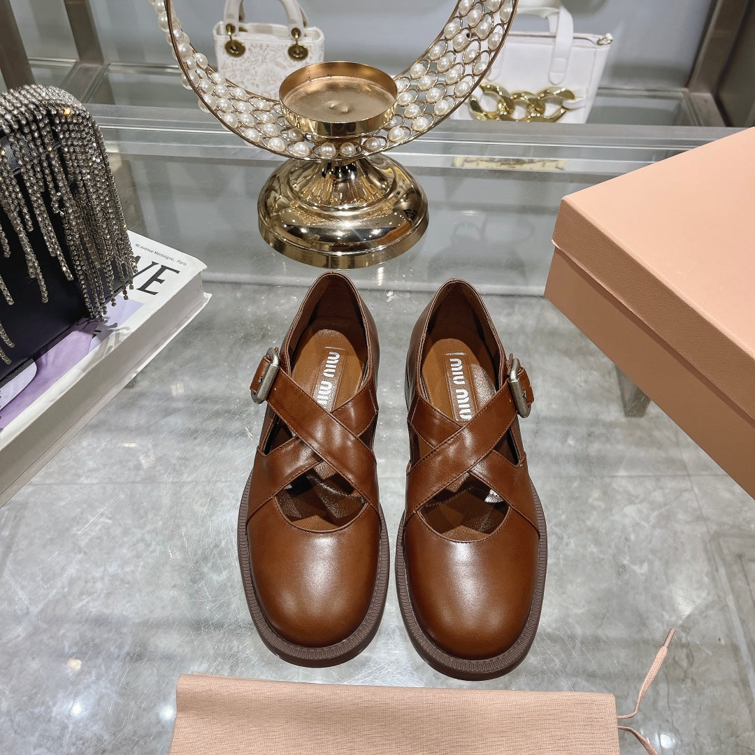 Sandal Chestnut Cowhide With Cross-strap
