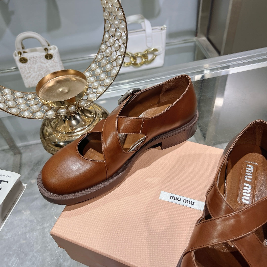 Sandal Chestnut Cowhide With Cross-strap