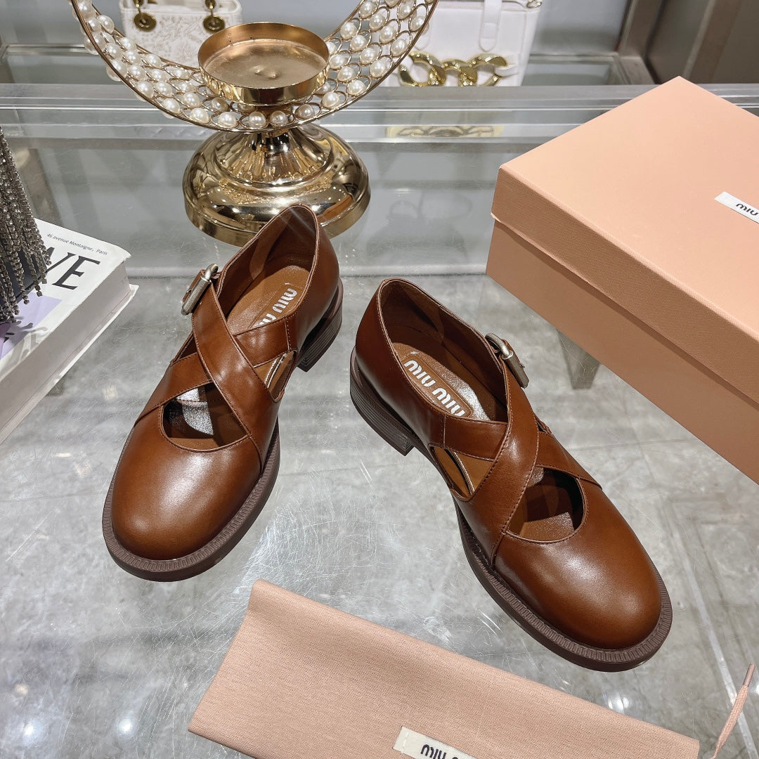 Sandal Chestnut Cowhide With Cross-strap
