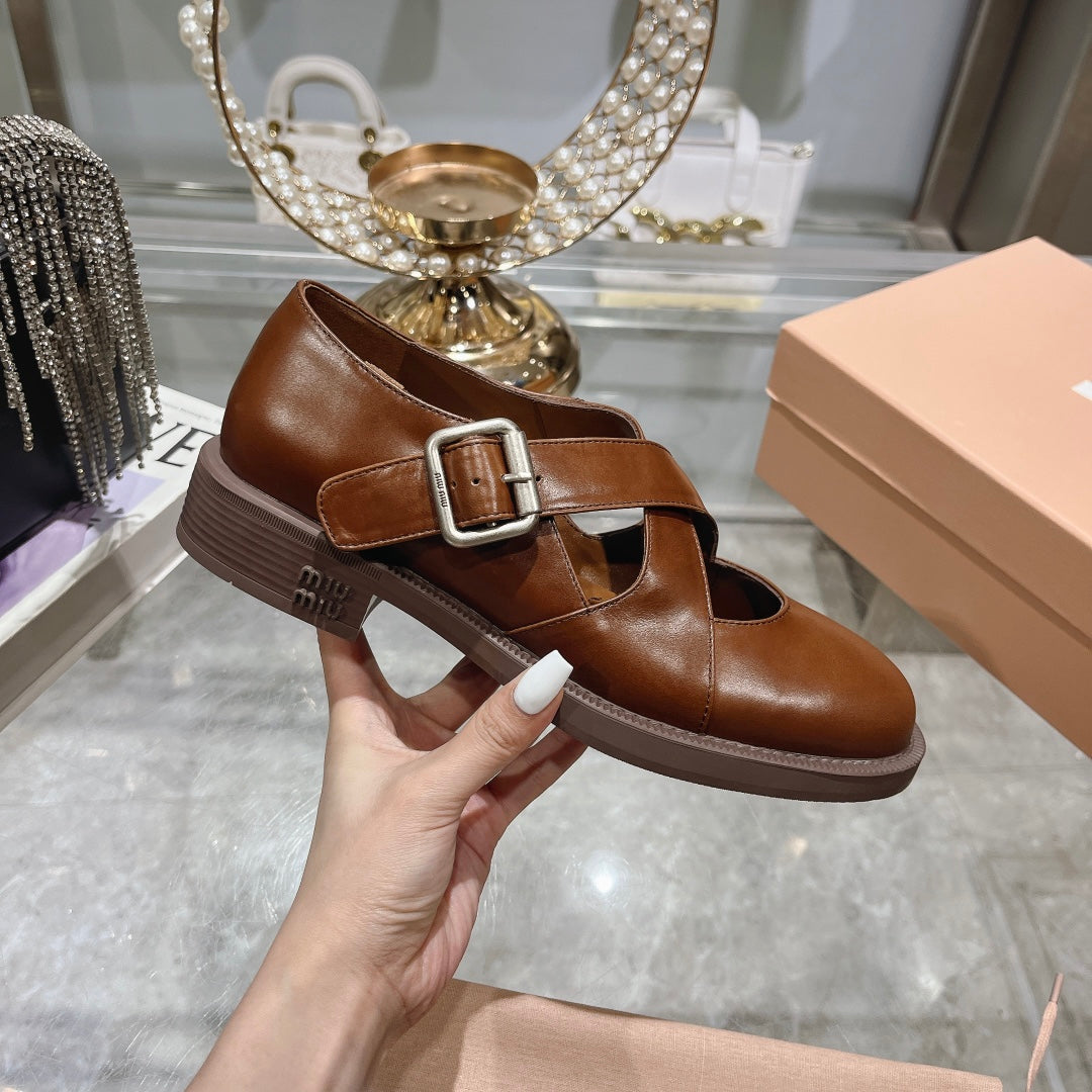 Sandal Chestnut Cowhide With Cross-strap
