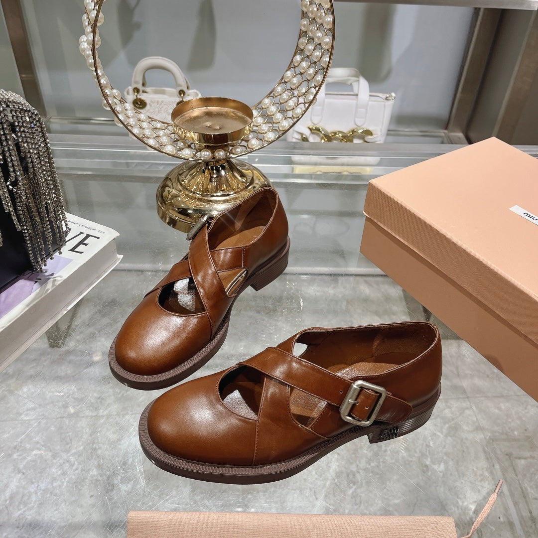 Sandal Chestnut Cowhide With Cross-strap