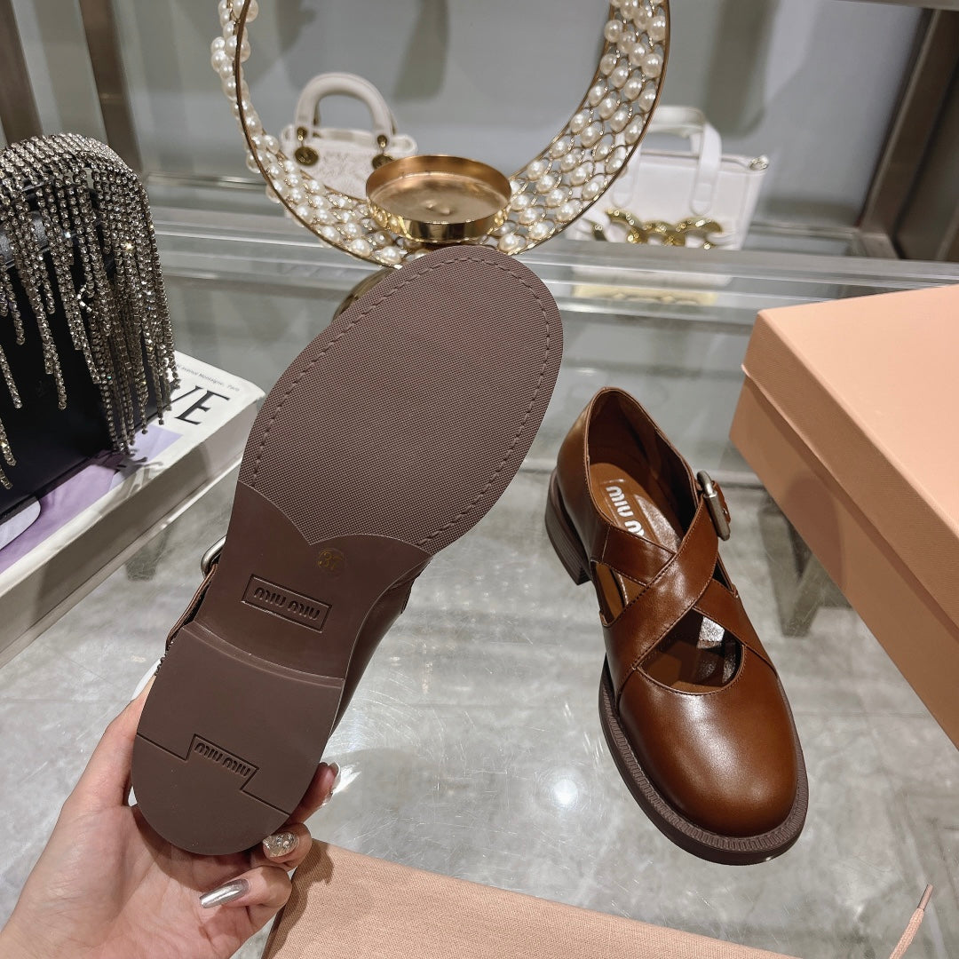 Sandal Chestnut Cowhide With Cross-strap