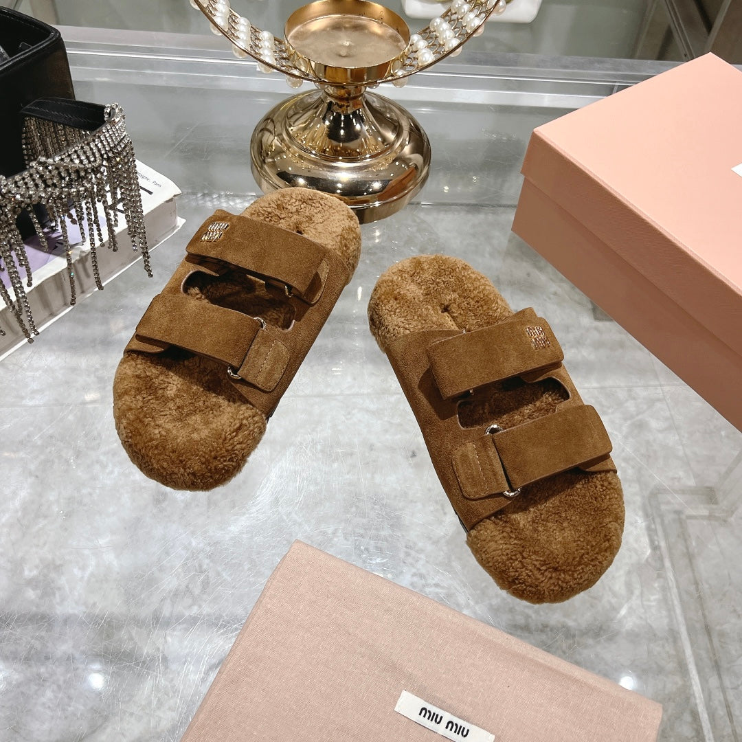 SANDAL SLIDES IN SEPIA BROWN SUEDE AND SHEARLING LINING