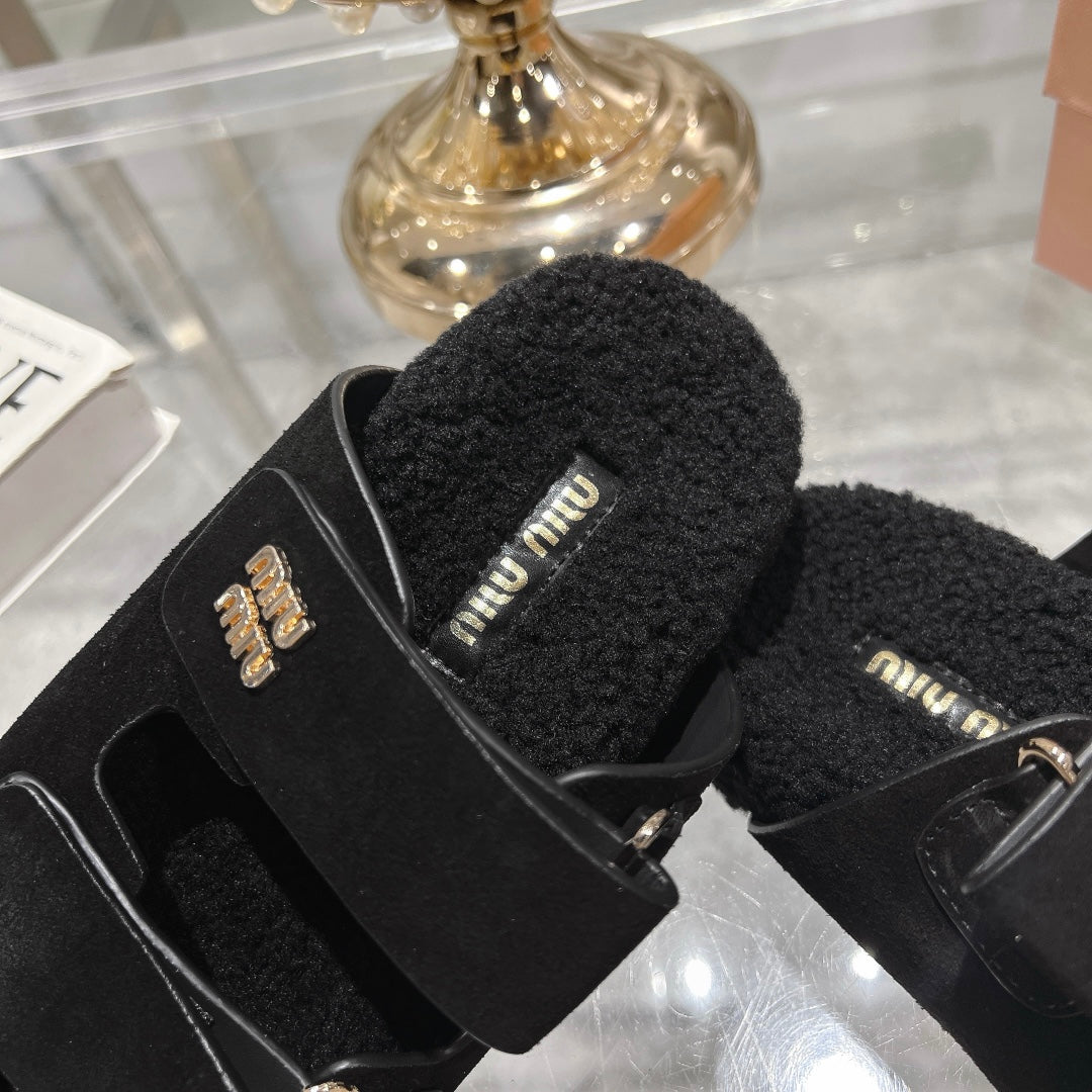 SANDAL SLIDES IN BLACK SUEDE AND SHEARLING LINING