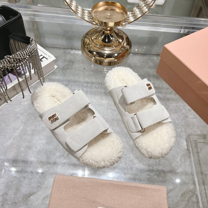 SANDAL SLIDES IN WHITE SUEDE AND SHEARLING LINING