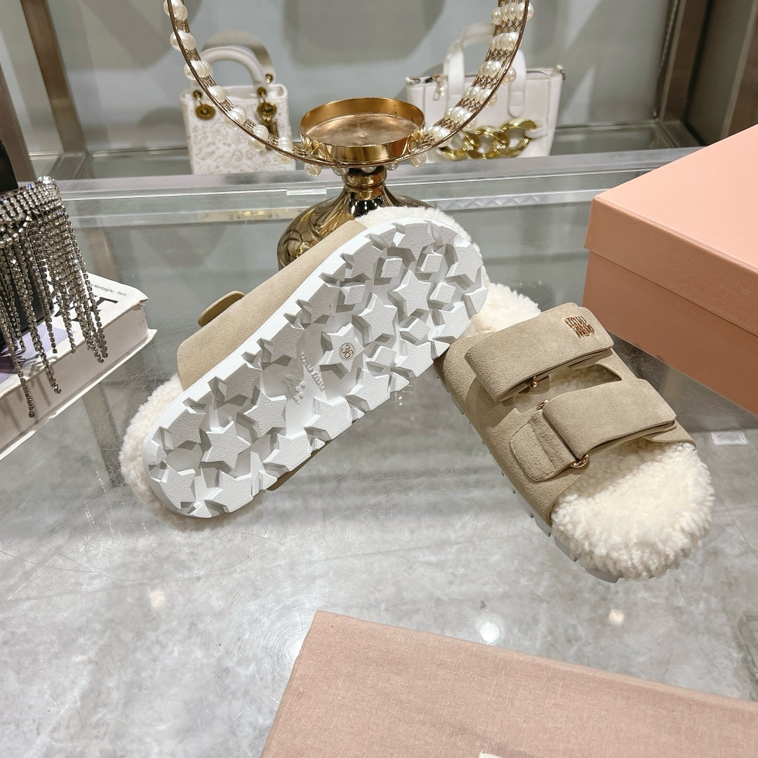 SANDAL SLIDES IN BEIGE SUEDE AND SHEARLING LINING