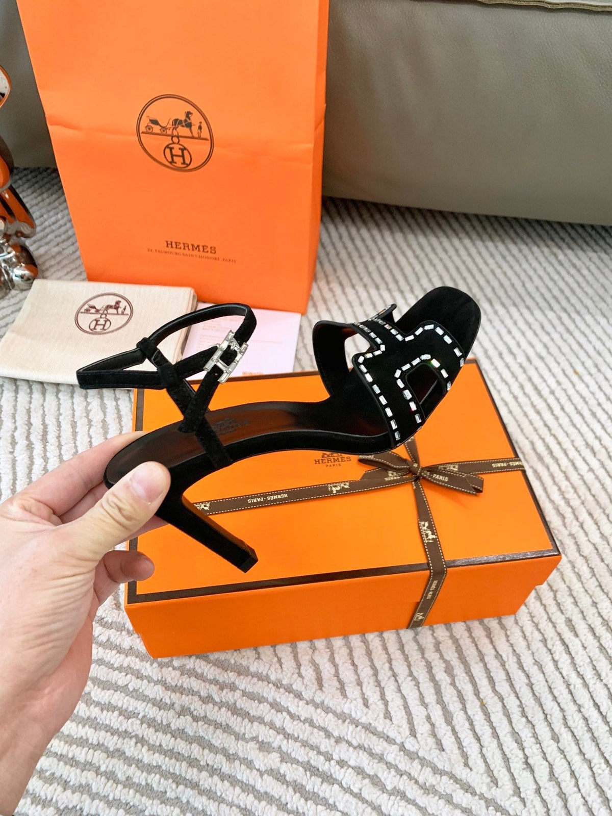 HIGH SANDAL 8.5 CM IN BLACK SUEDE