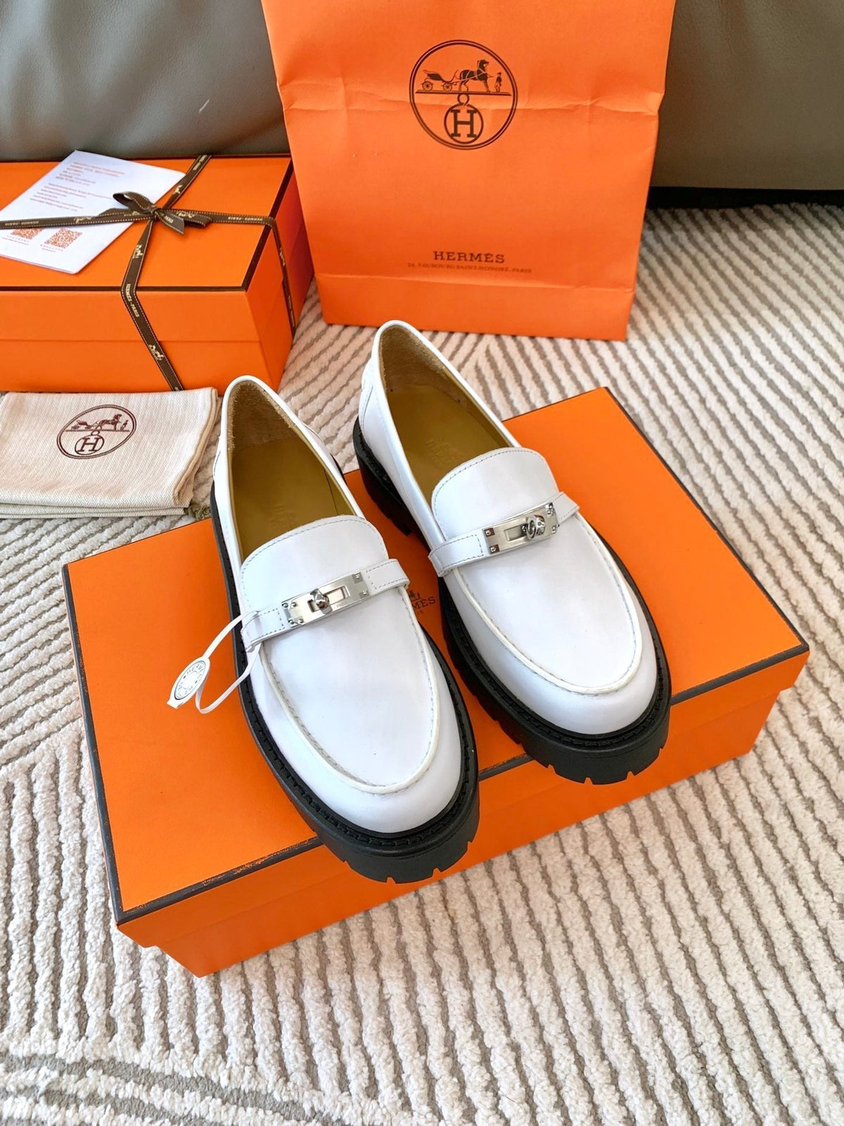 ICONE LOAFER IN WHITE CALFSKIN