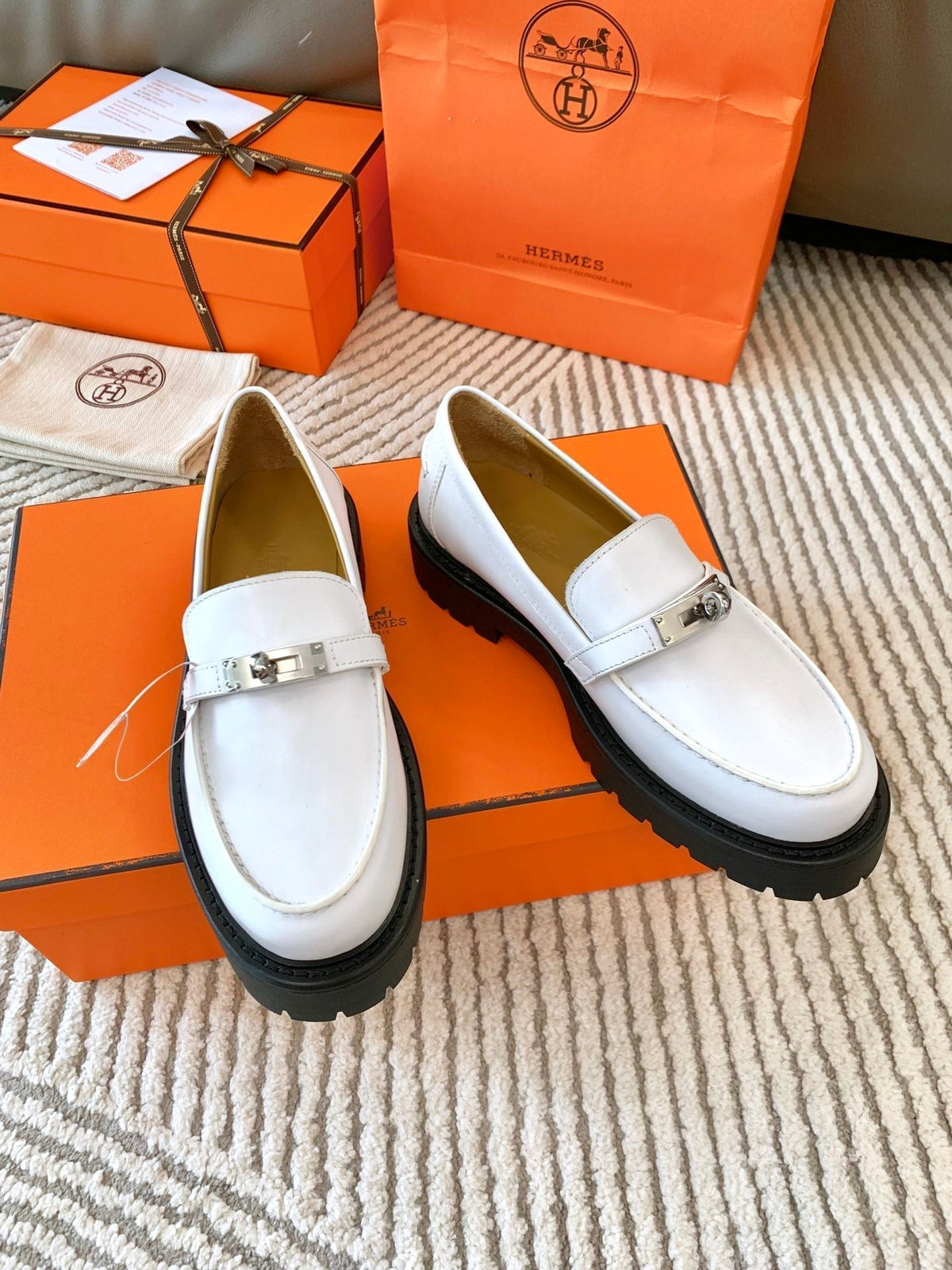 ICONE LOAFER IN WHITE CALFSKIN