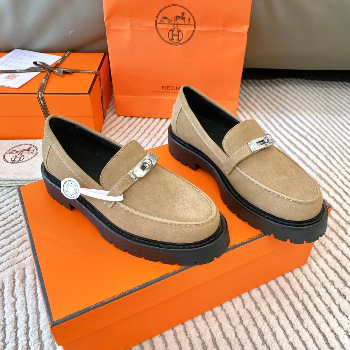 ICONE LOAFER IN TORTILLA BROWN SUEDE