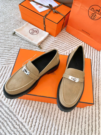 ICONE LOAFER IN TORTILLA BROWN SUEDE