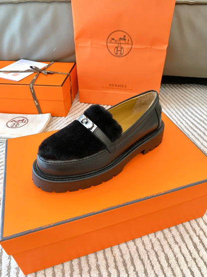 ICONE LOAFER IN BLACK CALFSKIN WITH BLACK SHEARLING