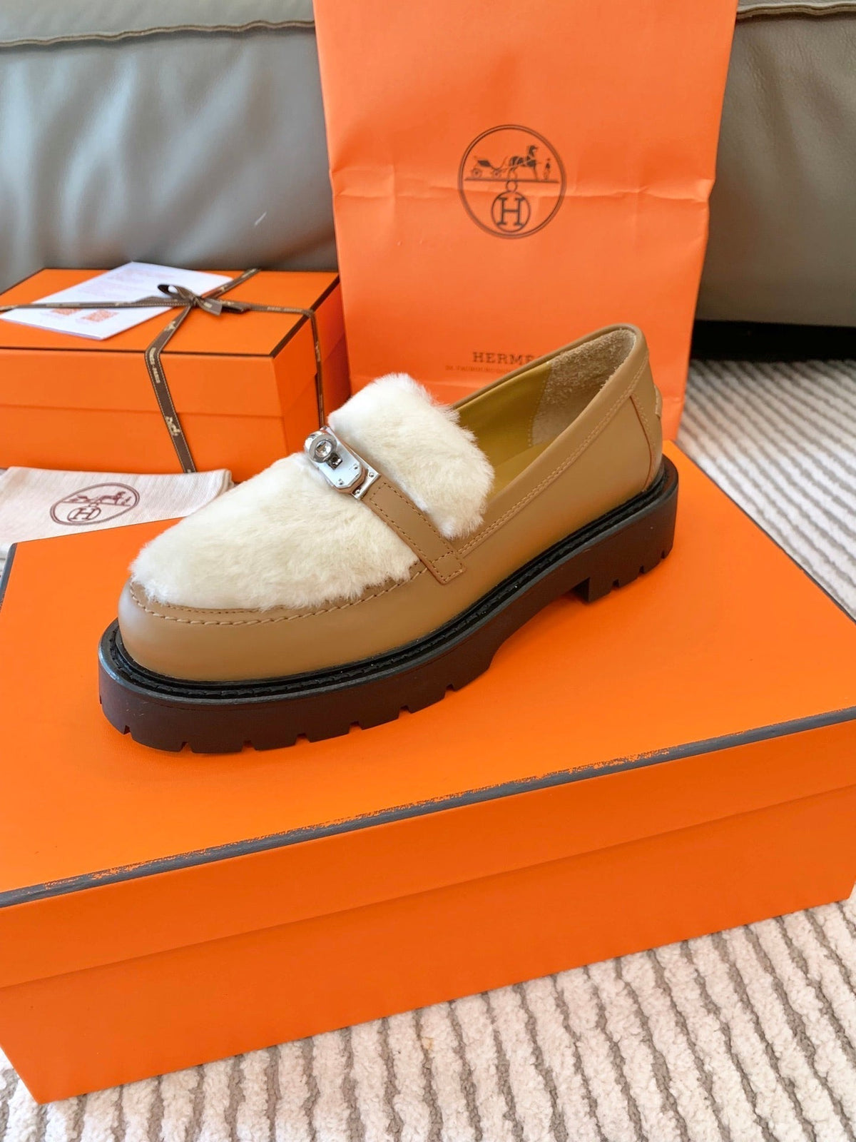 ICONE LOAFER IN PERU BROWN CALFSKIN WITH WHITE SHEARLING
