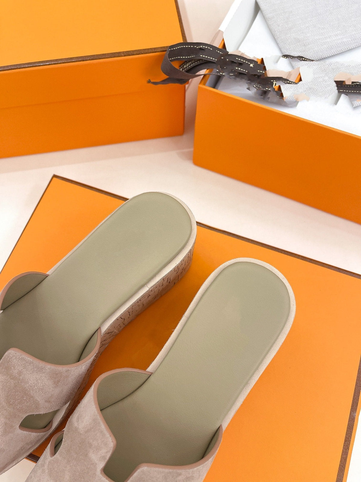 Eze 30 Sandal Light Brown Suede