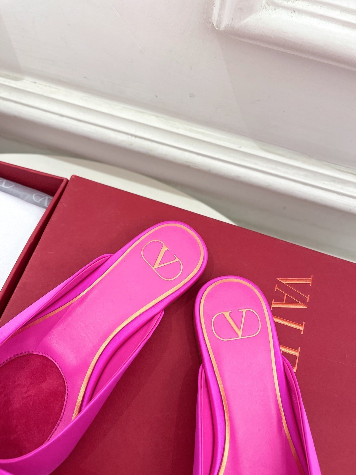 VLogo Bow Mules Women Silk Hot Pink