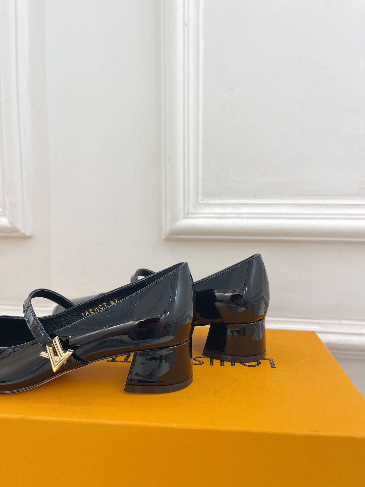LV WOMEN ROMY HIGH BALLERINA IN GLOSSY BLACK LAMBSKIN
