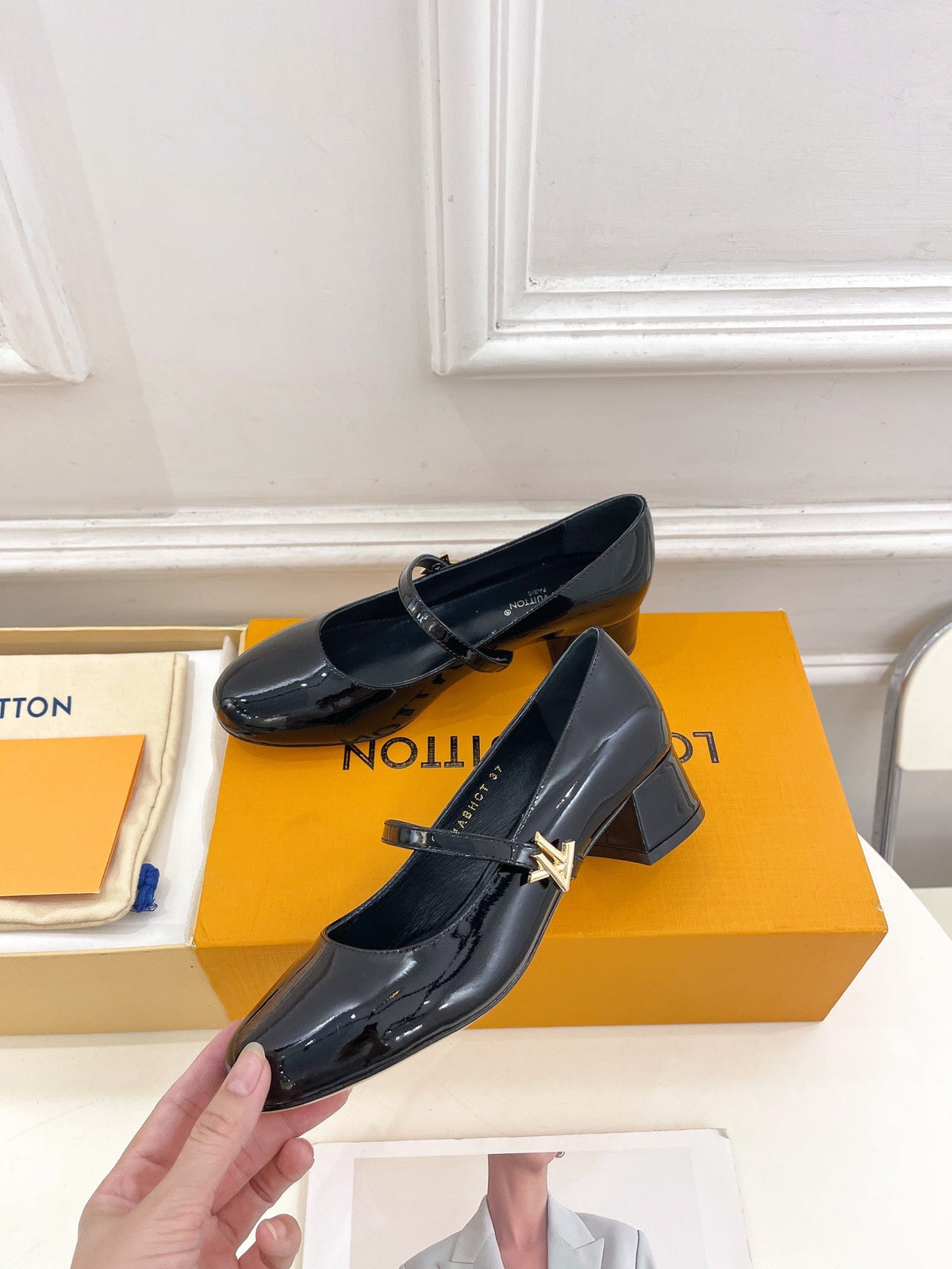 LV WOMEN ROMY HIGH BALLERINA IN GLOSSY BLACK LAMBSKIN