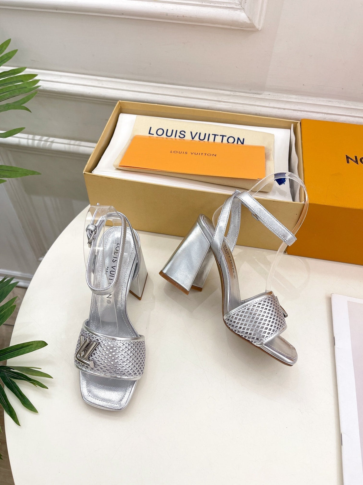 LV WOMEN HIGH SANDAL IN SILVER CALFSKIN